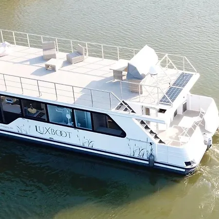 Luxboot Caju Waren (Mueritz)