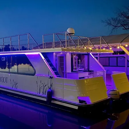 Luxboot Caju * Waren (Mueritz)